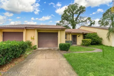 8662 Deermoss Way W, Jacksonville, FL 32217