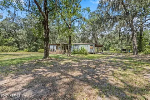 120 Dana Ln, Palatka, FL 32177