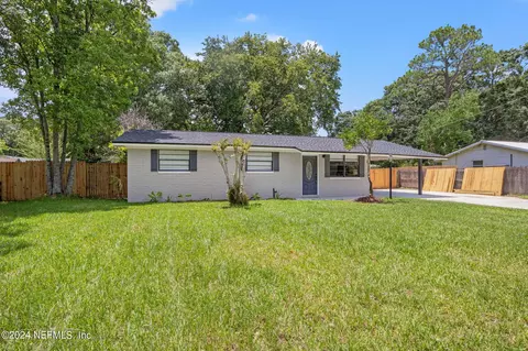 568 Willow Ave, Baldwin, FL 32234