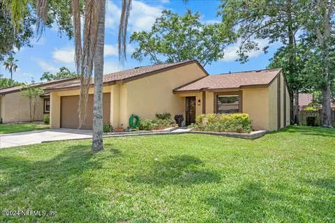 8644 Deermoss Way E, Jacksonville, FL 32217