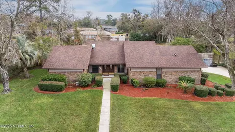 355 Perthshire Dr, Orange Park, FL 32073
