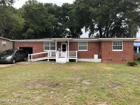 2604 Cesery Blvd, Jacksonville, FL 32211