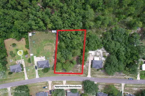 141 Blackjack Cir, Hollister, FL 32147