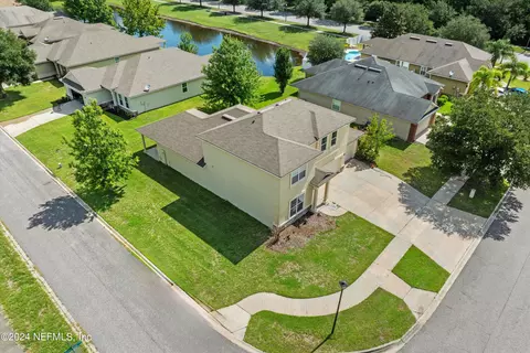 11415 Carson Lake Dr, Jacksonville, FL 32221