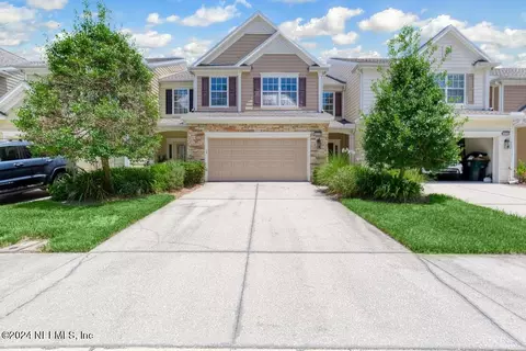4028 Lionheart Dr, Jacksonville, FL 32216