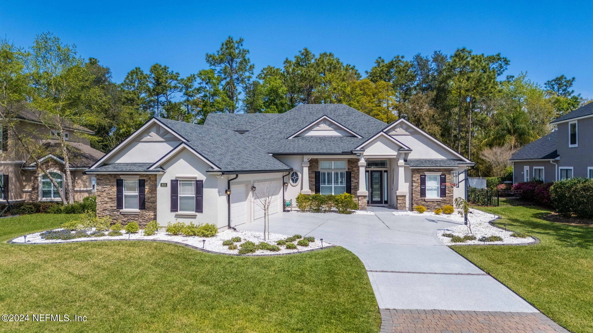 1024 W Dorchester Dr  