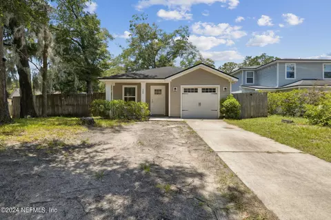 256 Aquarius Cir N, Jacksonville, FL 32216