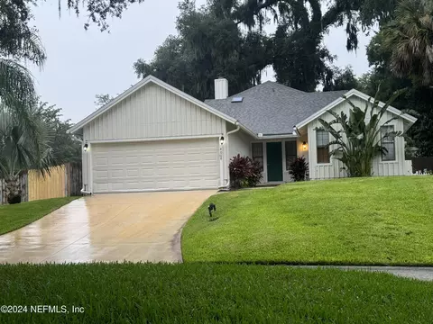 4008 Arbor Lake Dr W, Jacksonville, FL 32225