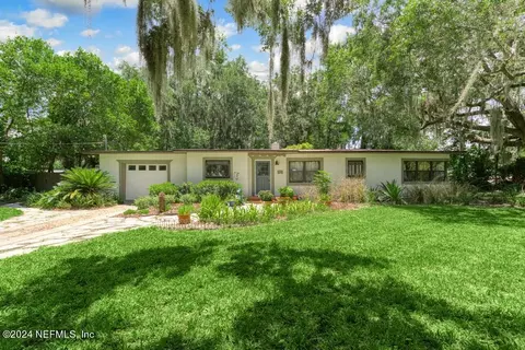 6200 Brooks Cir S, Jacksonville, FL 32211