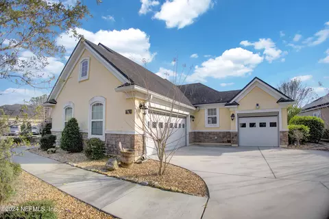 1068 Autumn Pines Dr, Orange Park, FL 32065