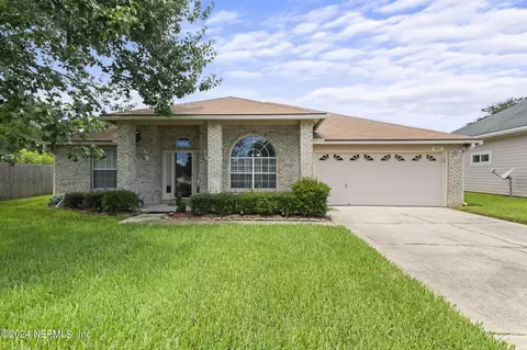 8058 Bridgecreek Dr W, Jacksonville, FL 32244