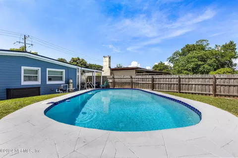 401 Claudia Dr, Jacksonville, FL 32218