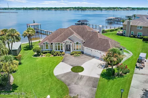 4975 Laurel Green Way E, Jacksonville, FL 32225