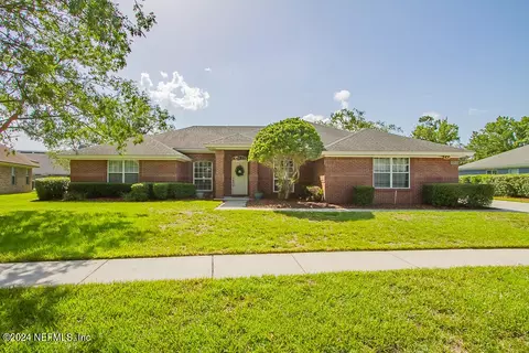 8950 Elizabeth Falls Dr, Jacksonville, FL 32257