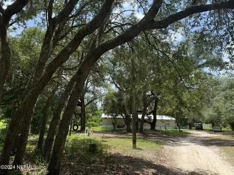 133 Poplar Dr, Interlachen, FL 32148