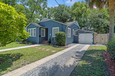 1386 Menna St, Jacksonville, FL 32205