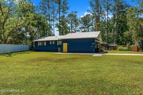 106 Marina Ln, Satsuma, FL 32189