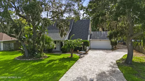 106 Trudee Dee Ln, Jacksonville Beach, FL 32250