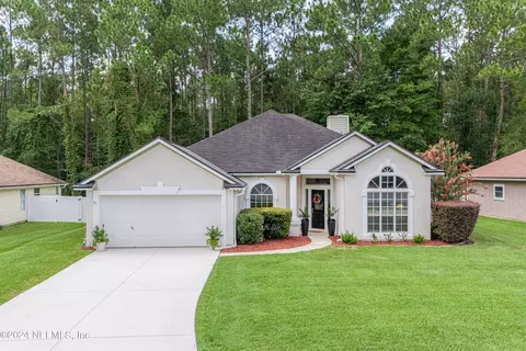 233 Maplewood Dr, Saint Johns, FL 32259