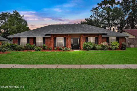 1967 Raley Creek Dr E, Jacksonville, FL 32225