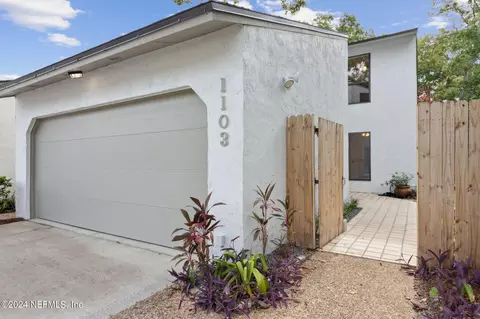 1103 Romaine Cir E, Jacksonville, FL 32225