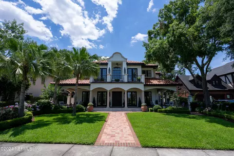 860 Sorrento Rd, Jacksonville, FL 32207