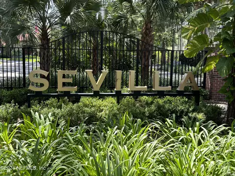 1830 Sevilla Blvd W #206, Atlantic Beach, FL 32233