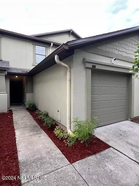7728 Playschool Ln, Jacksonville, FL 32210