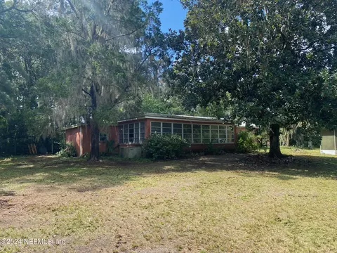 107 Bay Dr, Interlachen, FL 32148