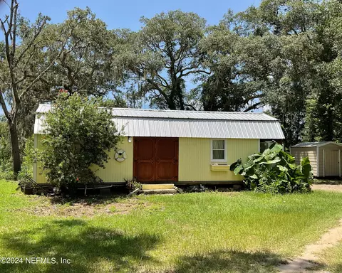 2119 Walker Dr, Interlachen, FL 32148