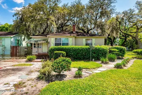 8017 Oakwood, Jacksonville, FL 32208