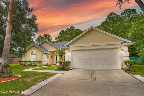 12009 Grand Lakes Dr E, Jacksonville, FL 32258