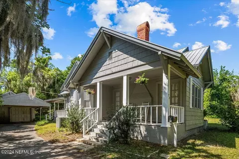 231 Oleander Ave, Crescent City, FL 32112