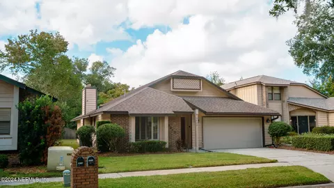 3622 Marsh Creek Dr, Jacksonville, FL 32277