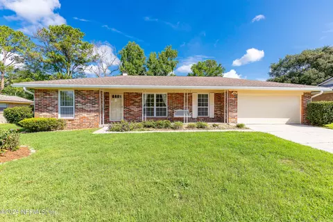1702 Debbie Ln, Orange Park, FL 32073