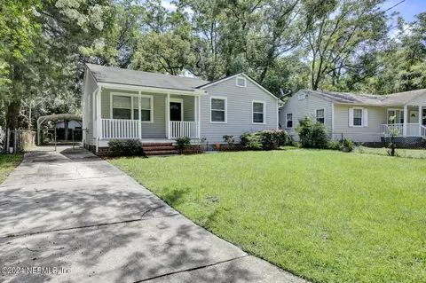 1033 Westbrook Cir W, Jacksonville, FL 32209