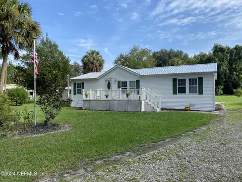 104 Folklore Dr, Satsuma, FL 32189