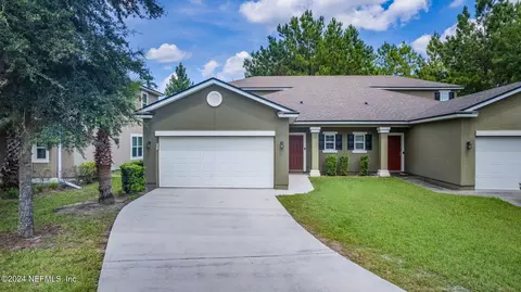 2533 Caney Oaks Dr W, Jacksonville, FL 32218