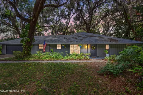 119 Rivers Edge Dr, East Palatka, FL 32131