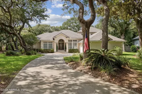 137 Broken Pottery Dr, Ponte Vedra Beach, FL 32082