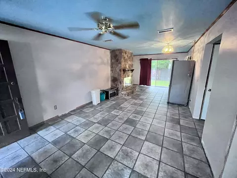 1618 El Camino Rd #2, Jacksonville, FL 32216