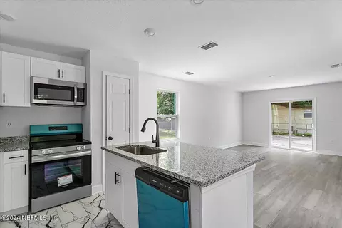 1504 E 12th St, Jacksonville, FL 32206