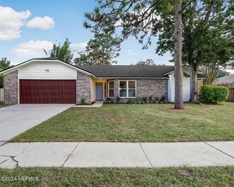2720 Dahlonega Dr, Jacksonville, FL 32224