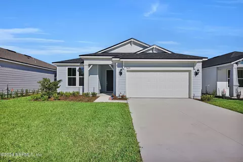 3425 Americana Dr, Green Cove Springs, FL 32043
