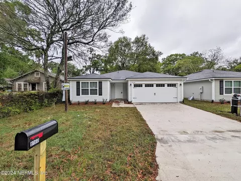 8160 Buttercup St, Jacksonville, FL 32210