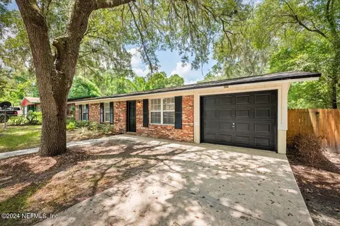 1628 Harring St, Green Cove Springs, FL 32043