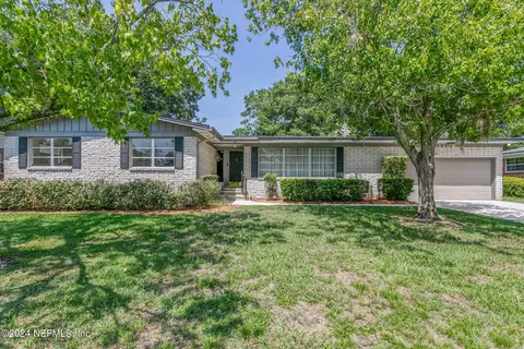 1106 Townsend Blvd, Jacksonville, FL 32211