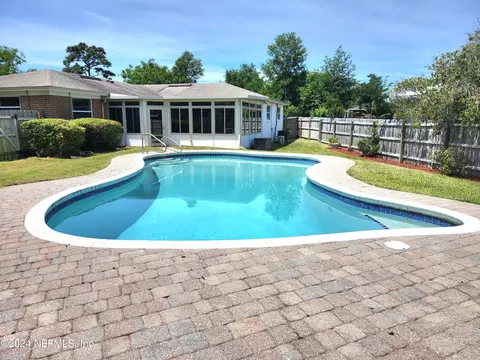 6151 Round Lake Rd S, Jacksonville, FL 32277