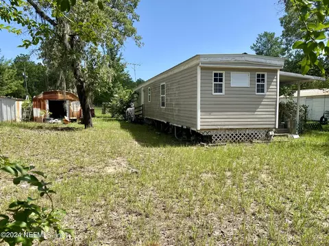 124 2nd Way, Interlachen, FL 32148 photo 1