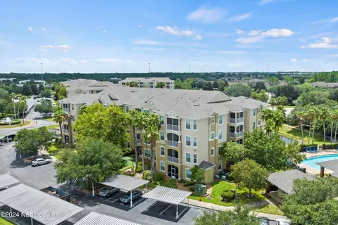 7801 Point Meadows Dr #2407, Jacksonville, FL 32256